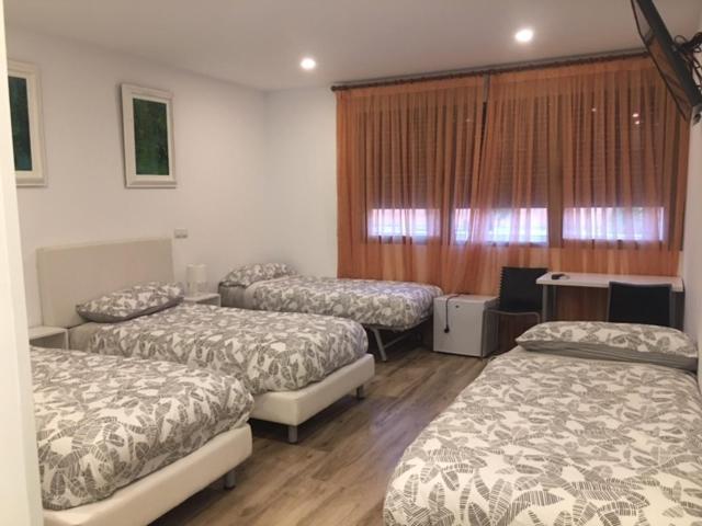 Rooms H Skyline Alcorcón Eksteriør billede
